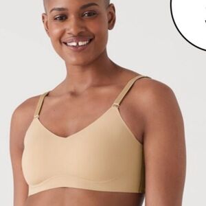 TRUE AND CO Lift Triangle Back Convertible Wirefree Bra in Nude